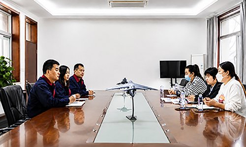 SCICOOLING representatives and Jingwei Zhihe Testing Technology representatives holding a technical exchange meeting