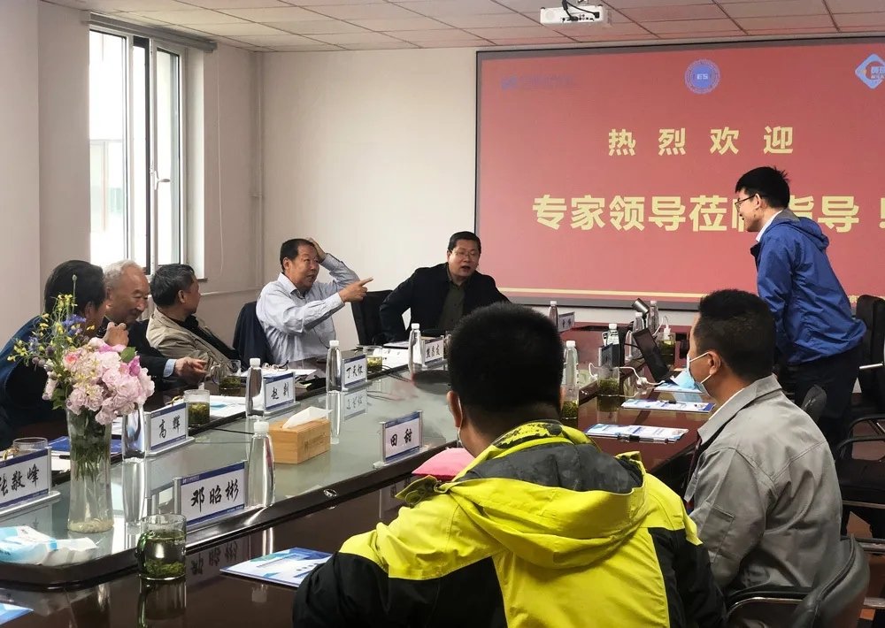 SCICOOLING welcoming expert group members at a technology project review meeting