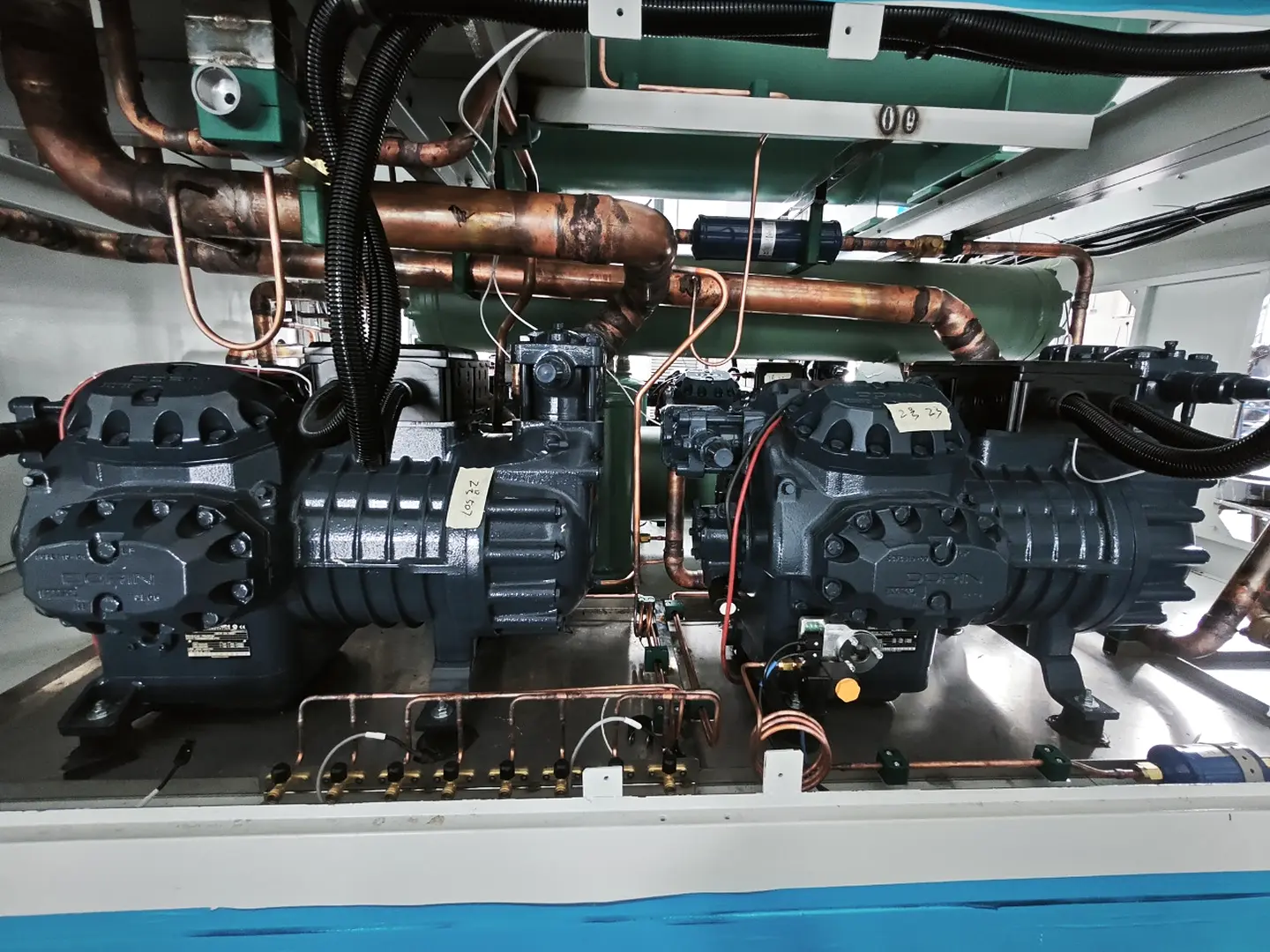 sci-dual-compressor-refrigeration-system