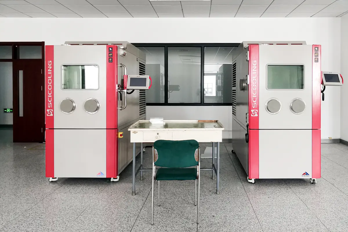 SCICOOLING High & low temperature chamber — SP1429