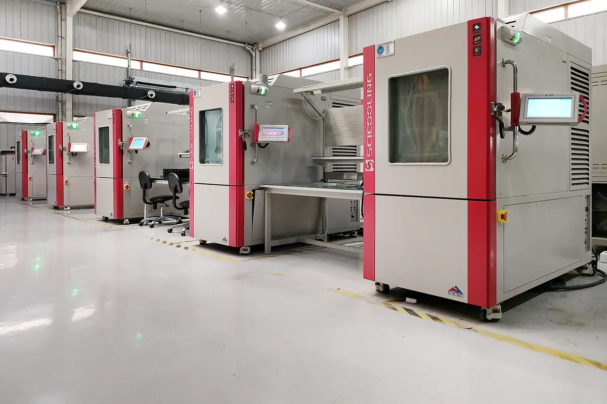 SCICOOLING High & low temperature chamber — SP2257