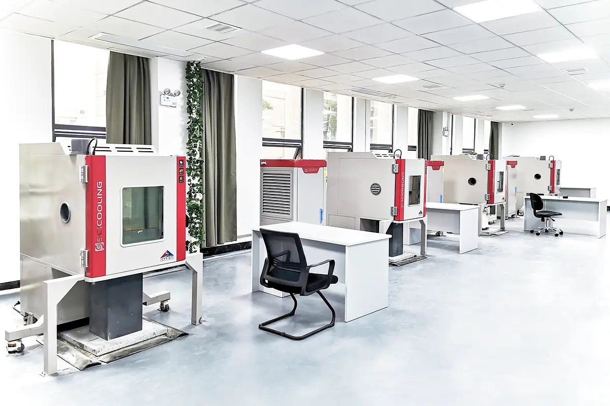 SCICOOLING Vibration-isolated chamber installation — SP1132