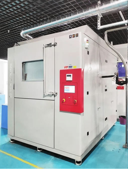 Walk-in SCI chamber with an external control cabinet for optical product testing