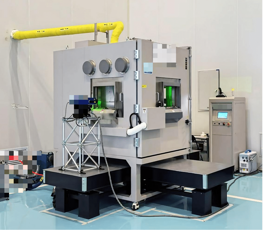 Wave-transmitting environmental chamber installed in a LiDAR laboratory
