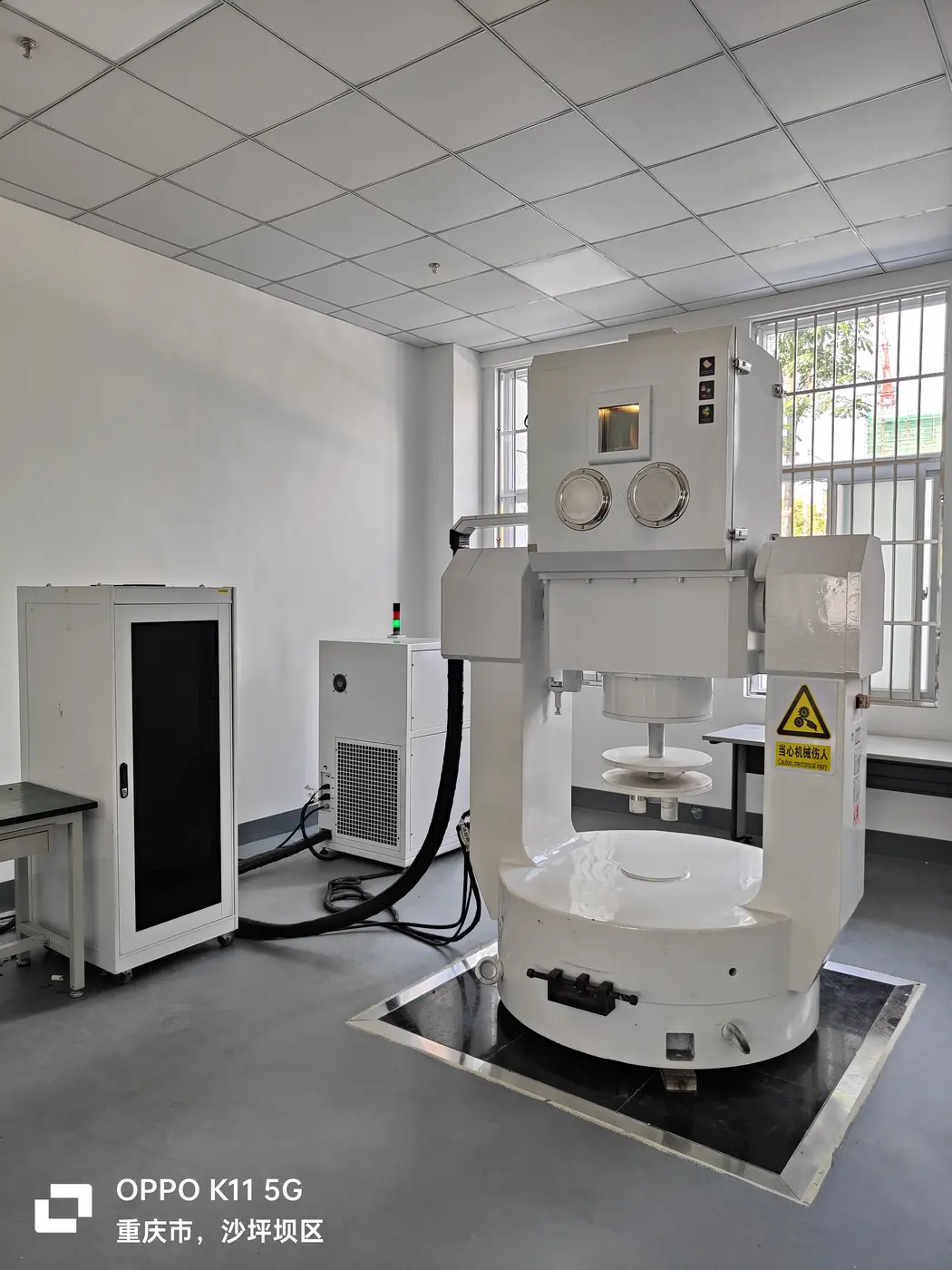 Turntable temperature chamber supplied in 2010