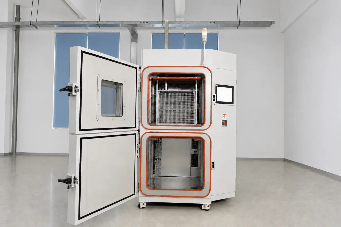 Real thermal shock chamber detail